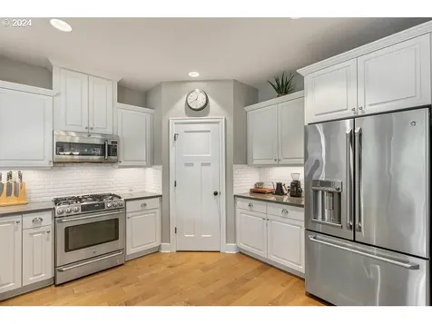 4611 SE Gladstone Street Portland OR 97206