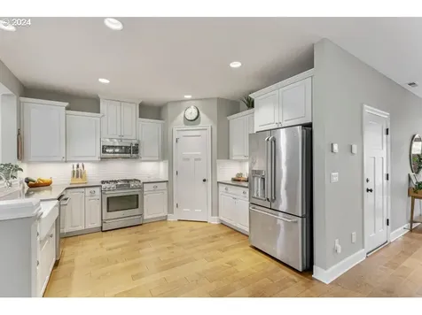 4611 SE Gladstone Street Portland OR 97206