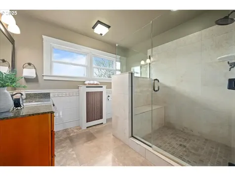 425 SE 50th Avenue Portland OR 97215