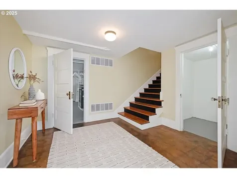 425 SE 50th Avenue Portland OR 97215