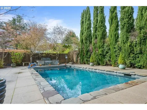 425 SE 50th Avenue Portland OR 97215