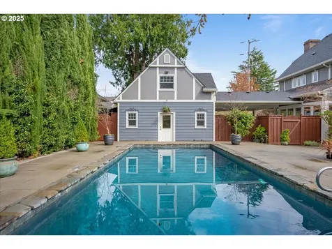 425 SE 50th Avenue Portland OR 97215