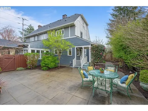 425 SE 50th Avenue Portland OR 97215