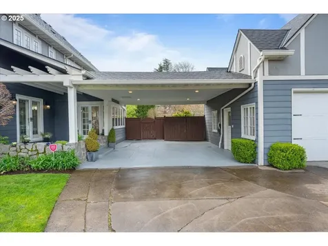 425 SE 50th Avenue Portland OR 97215