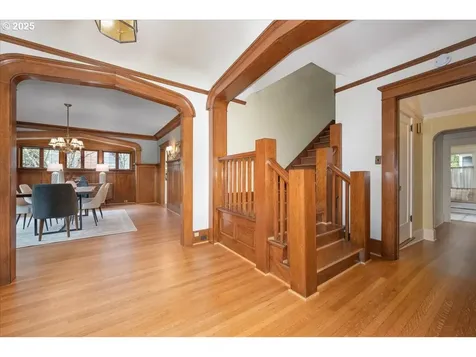 425 SE 50th Avenue Portland OR 97215