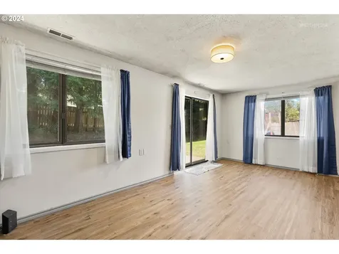 20895 SW Zurich Court Beaverton OR 97078