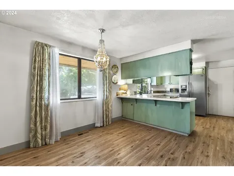20895 SW Zurich Court Beaverton OR 97078