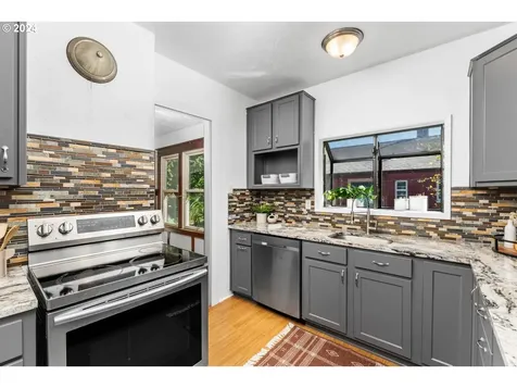 3613 NE 70th Avenue Portland OR 97213