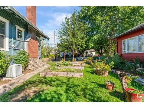 3613 NE 70th Avenue Portland OR 97213