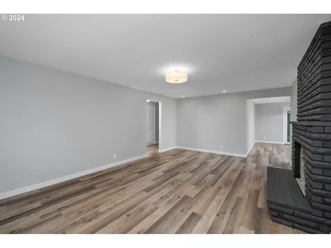 5420 Rinearson Road Gladstone OR 97027