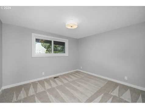 5420 Rinearson Road Gladstone OR 97027