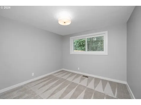 5420 Rinearson Road Gladstone OR 97027