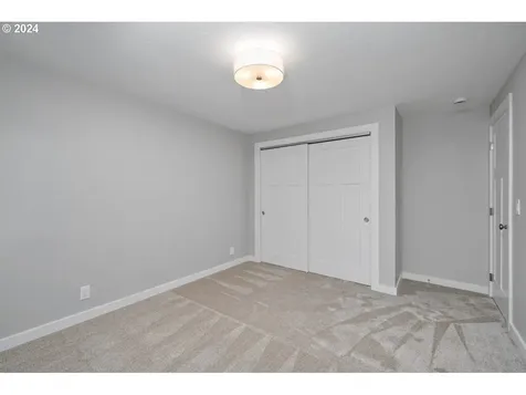 5420 Rinearson Road Gladstone OR 97027
