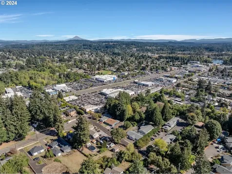 5420 Rinearson Road Gladstone OR 97027