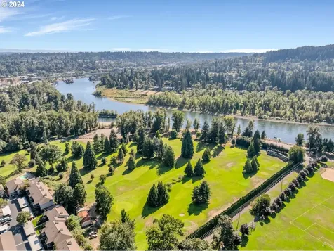5420 Rinearson Road Gladstone OR 97027