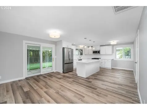 5420 Rinearson Road Gladstone OR 97027