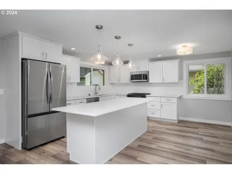 5420 Rinearson Road Gladstone OR 97027