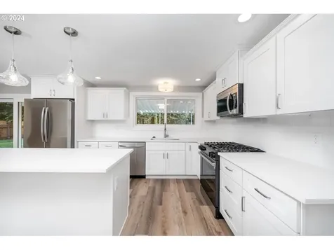 5420 Rinearson Road Gladstone OR 97027