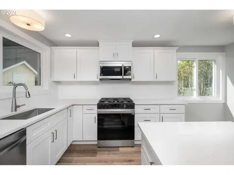 5420 Rinearson Road Gladstone OR 97027