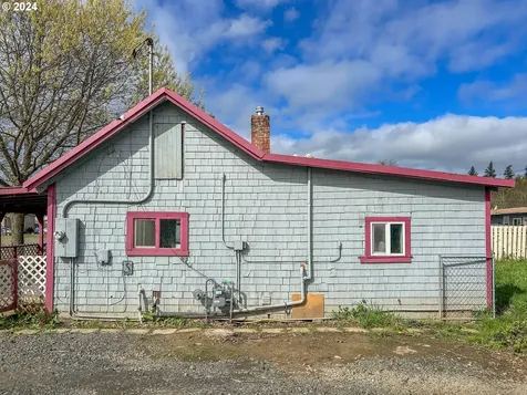 121 E Second Avenue Sutherlin OR 97479