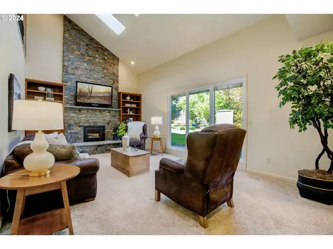 9496 Sw Shady Place Portland OR 97223