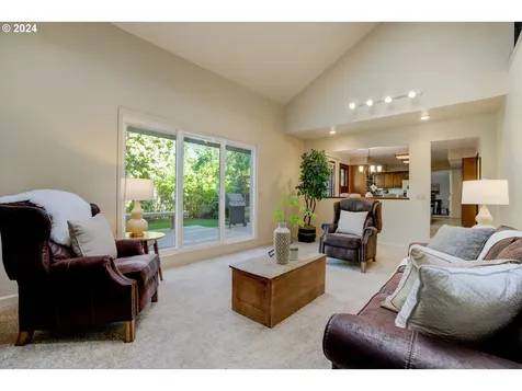 9496 Sw Shady Place Portland OR 97223