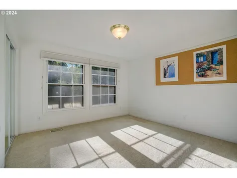 9496 Sw Shady Place Portland OR 97223