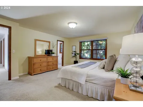 9496 Sw Shady Place Portland OR 97223