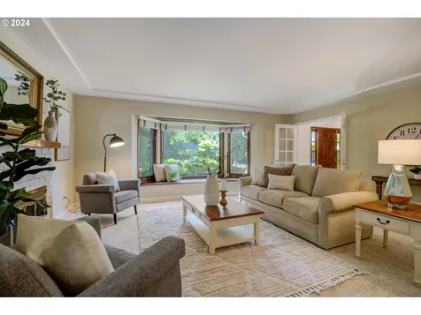 9496 Sw Shady Place Portland OR 97223