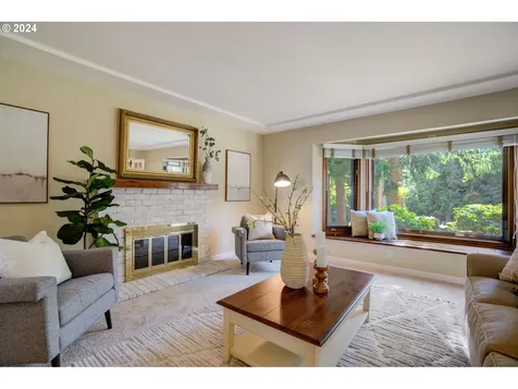 9496 Sw Shady Place Portland OR 97223