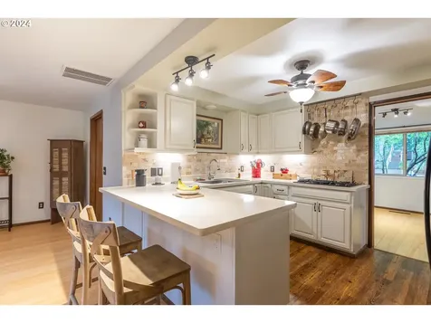 85 Marlboro Lane Eugene OR 97405