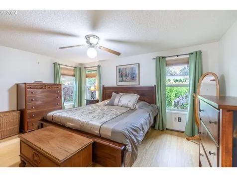 85 Marlboro Lane Eugene OR 97405