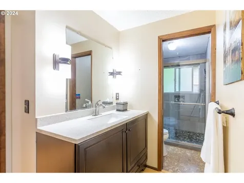 85 Marlboro Lane Eugene OR 97405