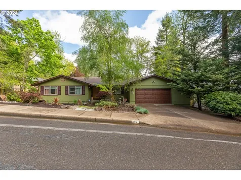 85 Marlboro Lane Eugene OR 97405
