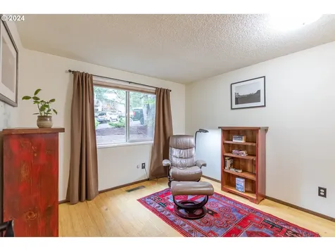 85 Marlboro Lane Eugene OR 97405