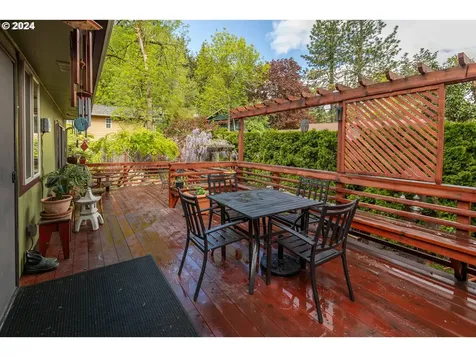 85 Marlboro Lane Eugene OR 97405