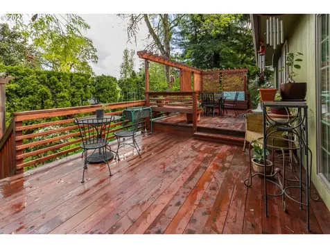 85 Marlboro Lane Eugene OR 97405