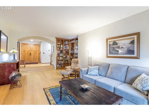 85 Marlboro Lane Eugene OR 97405