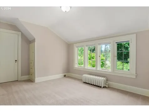 2766 Sw Upper Drive Portland OR 97201