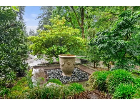 2766 Sw Upper Drive Portland OR 97201