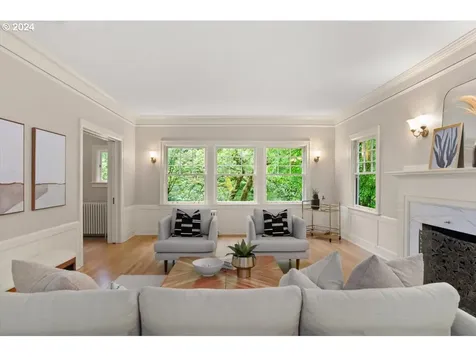 2766 Sw Upper Drive Portland OR 97201