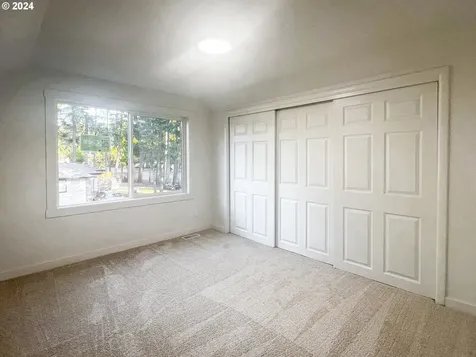 14723 SE Bush Street Portland OR 97236