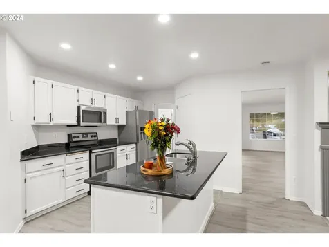 5406 SW Dominie Court Beaverton OR 97078