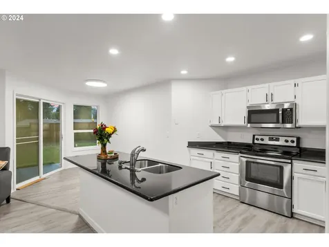 5406 SW Dominie Court Beaverton OR 97078