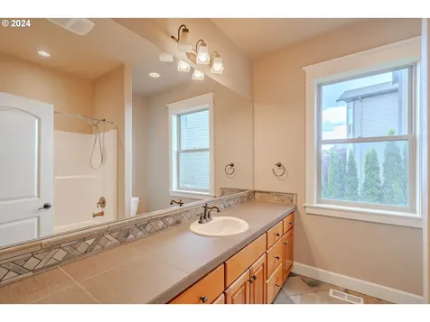 2866 W 2nd Street Washougal WA 98671