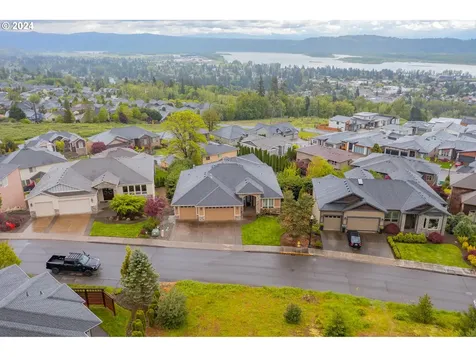 2866 W 2nd Street Washougal WA 98671