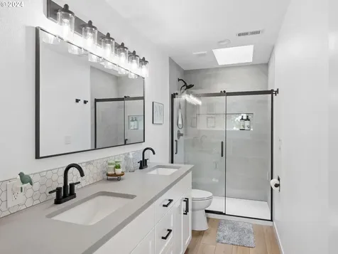 12522 Se 127th Court Happy Valley OR 97086
