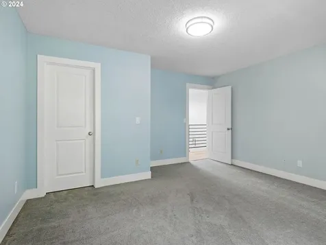 12522 Se 127th Court Happy Valley OR 97086