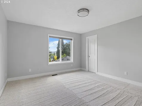 12522 Se 127th Court Happy Valley OR 97086