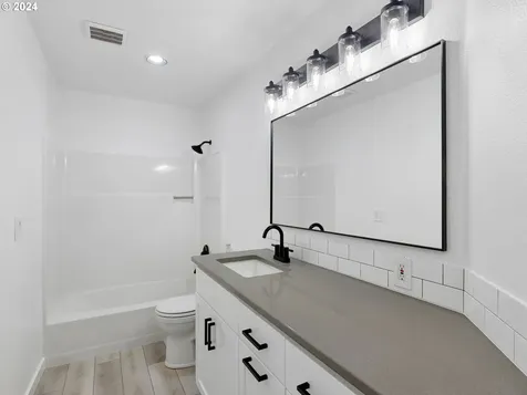12522 Se 127th Court Happy Valley OR 97086